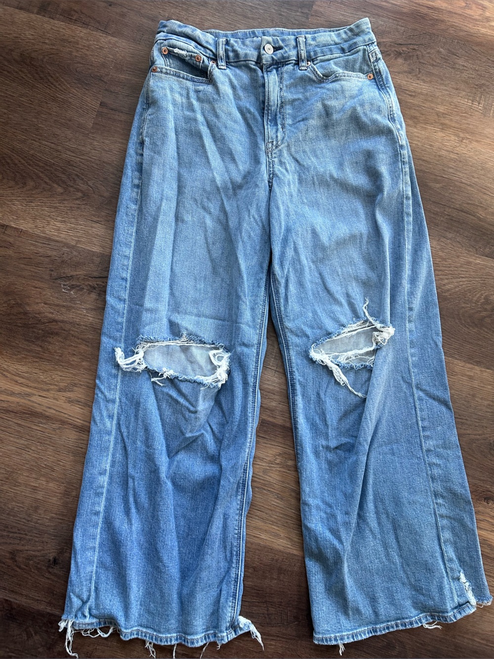 AE Dreamy Drape Stretch Curvy Ripped Super High Waisted Baggy Wide Leg Jean 10